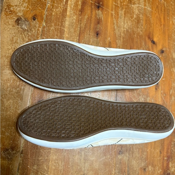 Coach Bee Flats - Picture 4 of 5